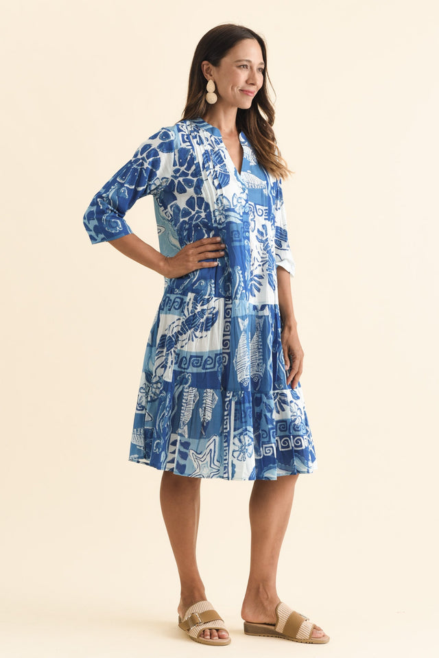 alt text|model:Cara image 5