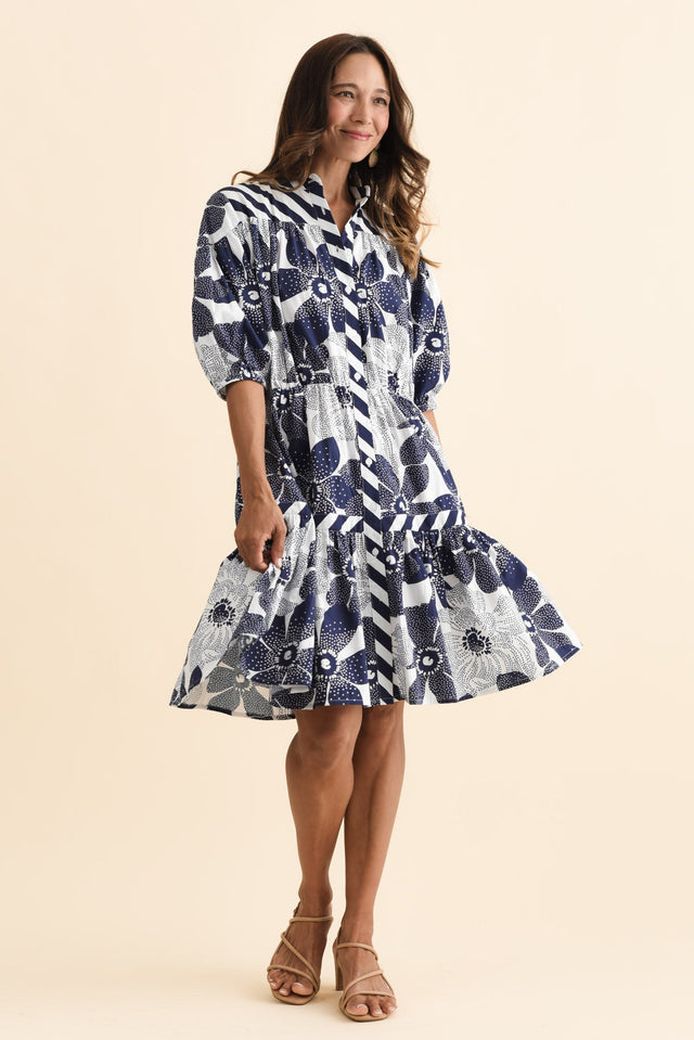 alt text|model:Cara image 6