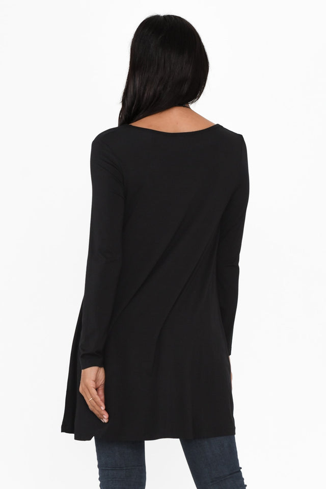 alt text|model:Cara image 6