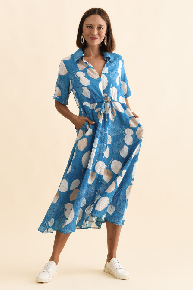 alt text|model:Cara image 6