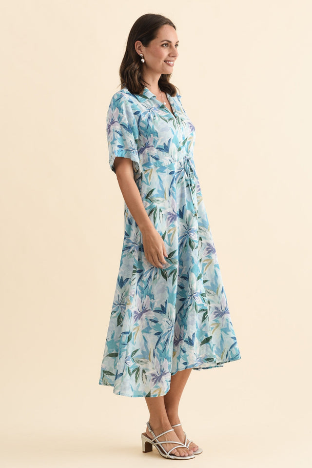 alt text|model:MJ image 4