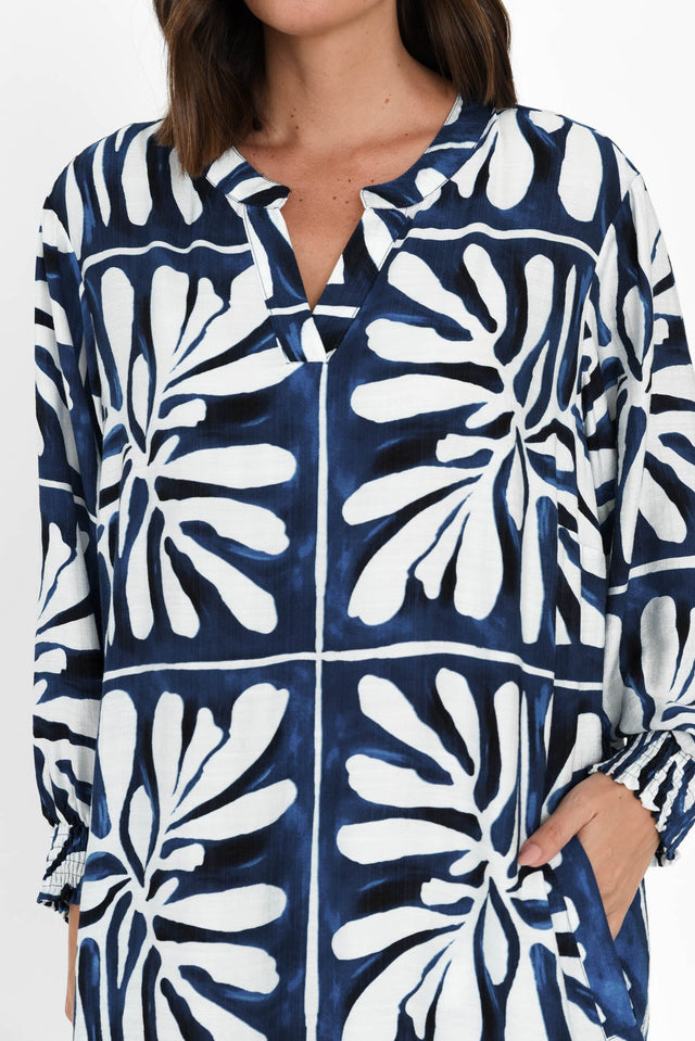 alt text|model:MJ image 7