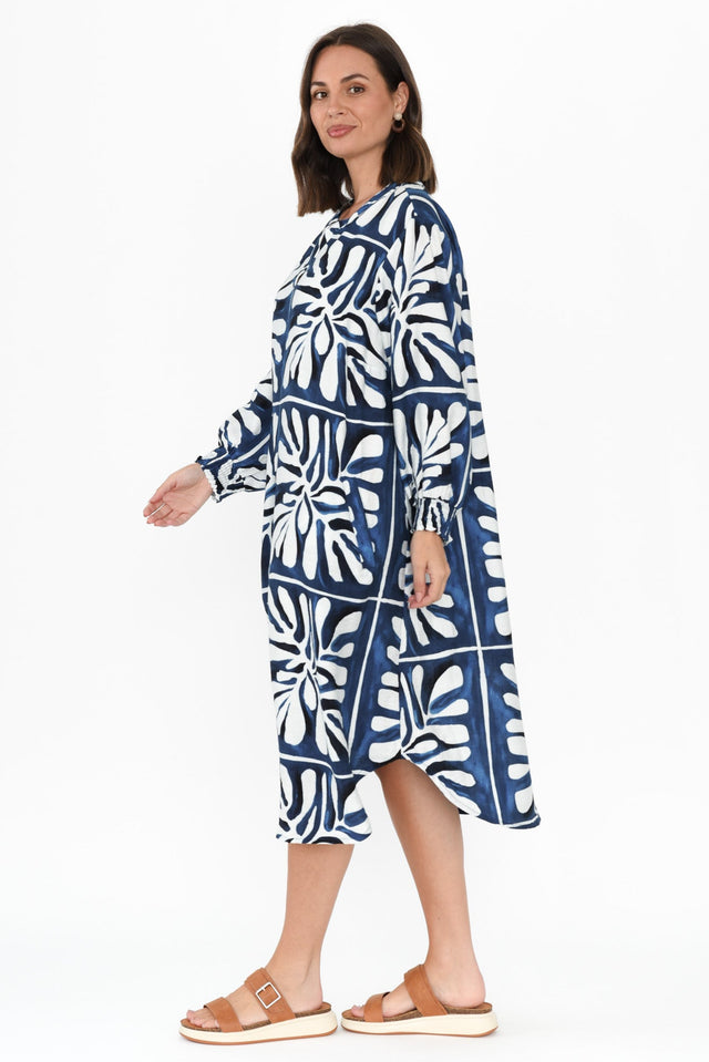 alt text|model:MJ image 5