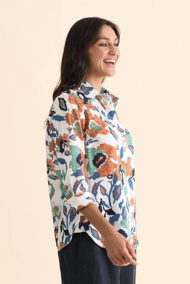 alt text|model:Brontie image 4