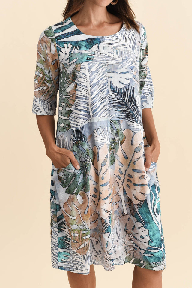 alt text|model:Cara image 6