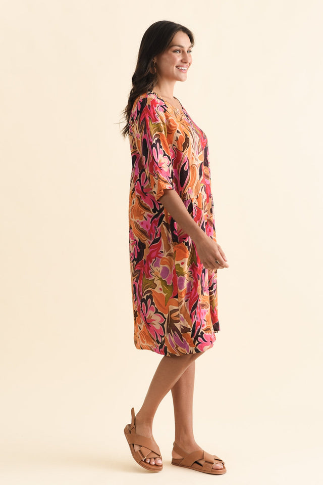 alt text|model:Brontie image 4