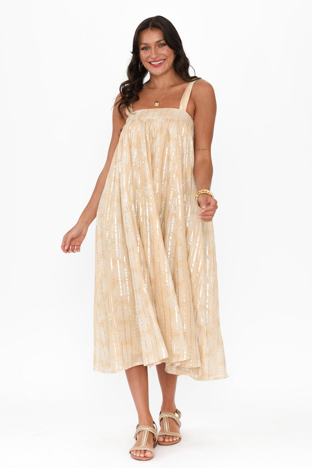 alt text|model:Brontie image 3