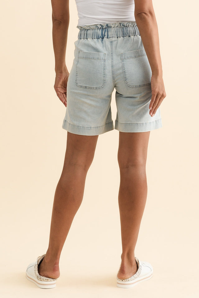 alt text|model:Cara image 7