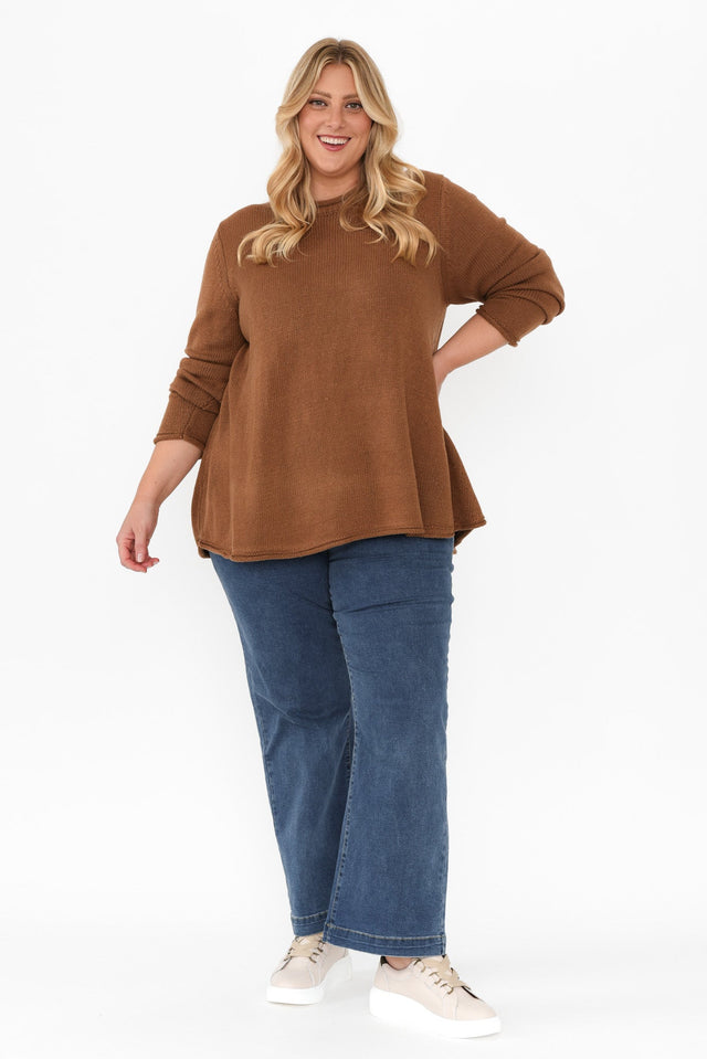 alt text|model:Caitlin image 10