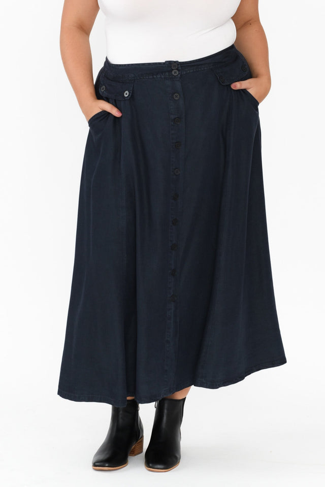 plus-size,curve-bottoms,plus-size-skirts,plus-size-work-edit,alt text|model:Gabby image 8