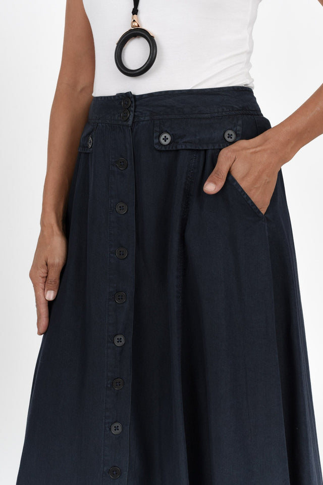 alt text|model:Cara image 6