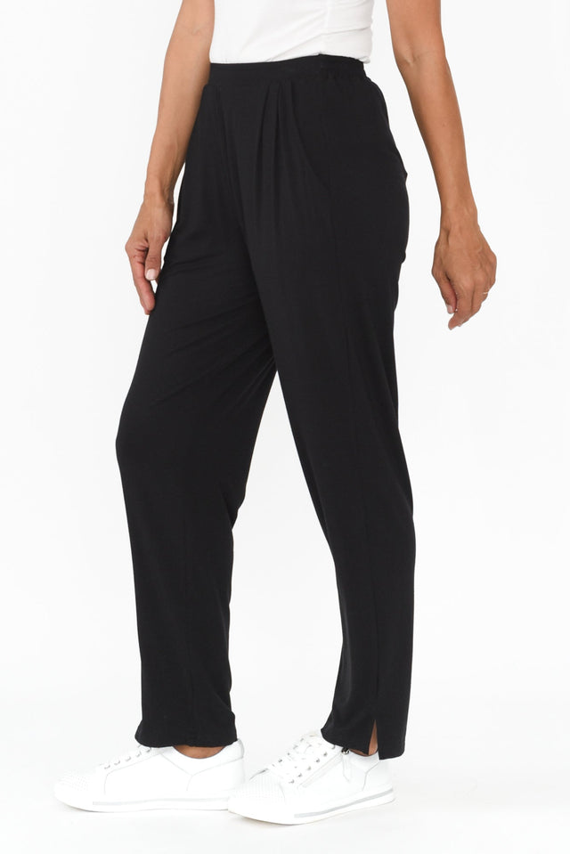 alt text|model:Cara image 6