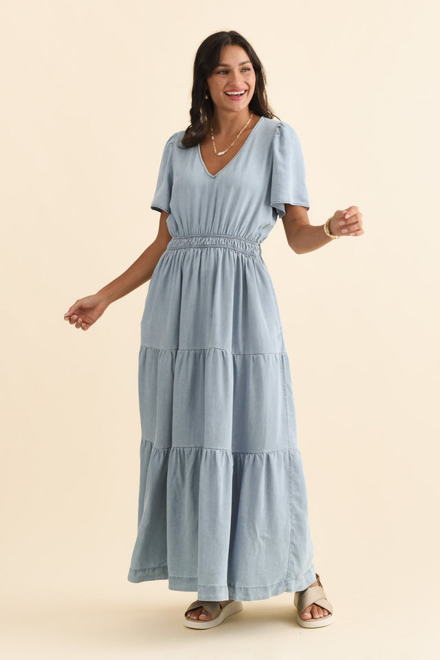 alt text|model:Brontie