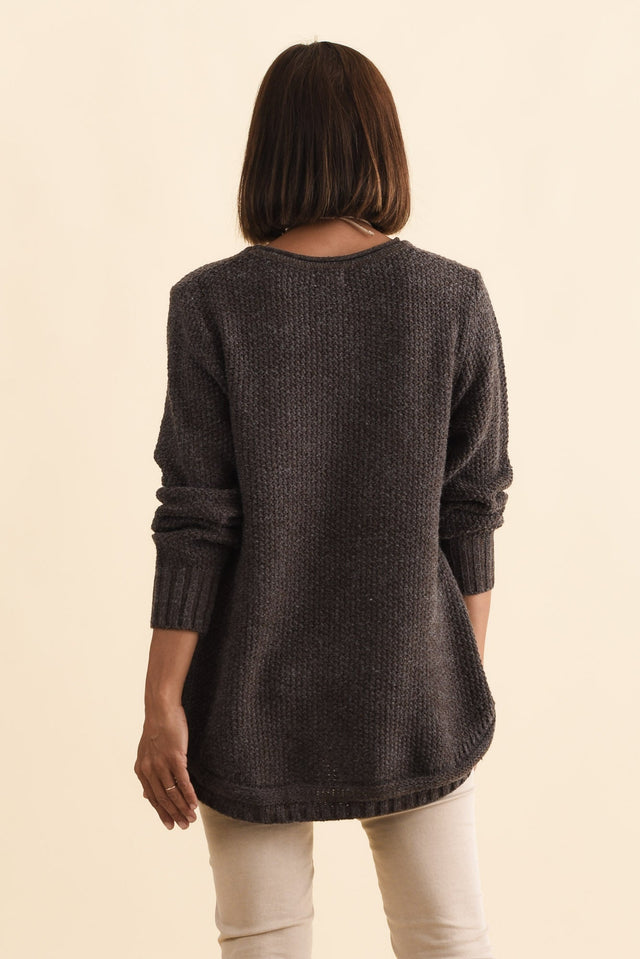 alt text|model:Cara image 4