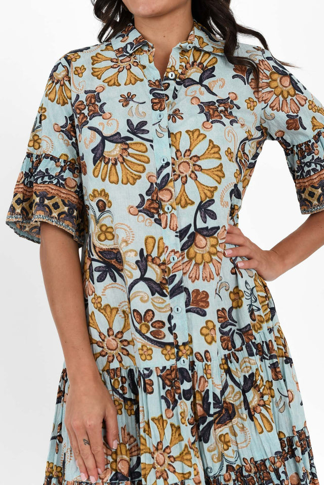 alt text|model:Brontie image 6