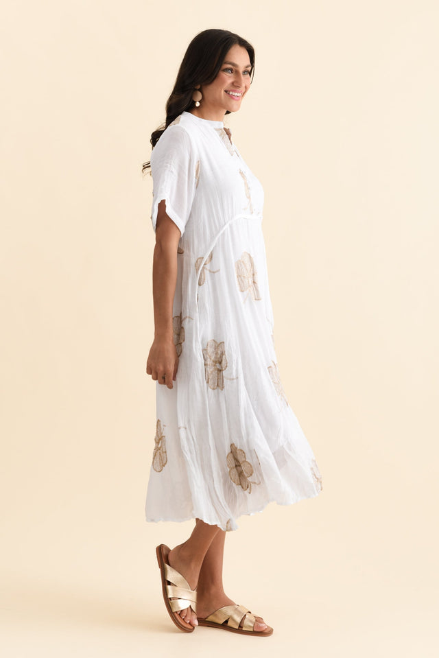 alt text|model:Brontie image 4