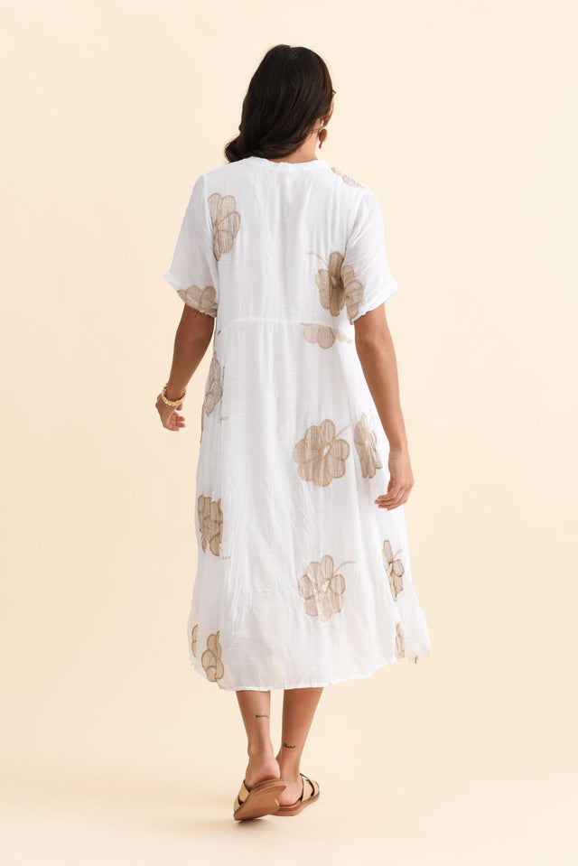 alt text|model:Brontie image 5