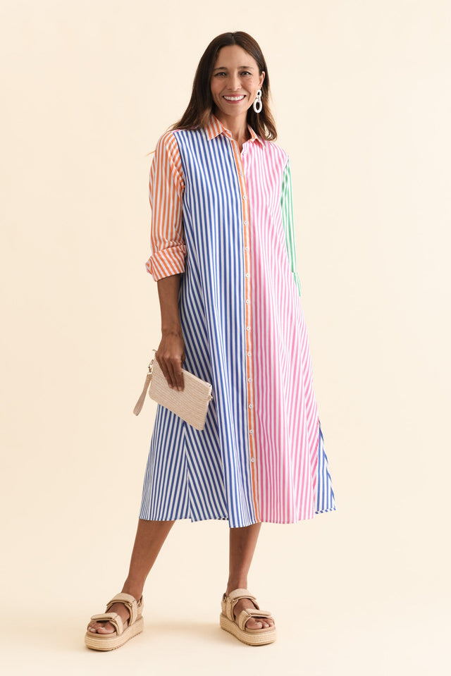 alt text|model:Cara image 4