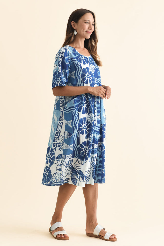 alt text|model:Cara image 4