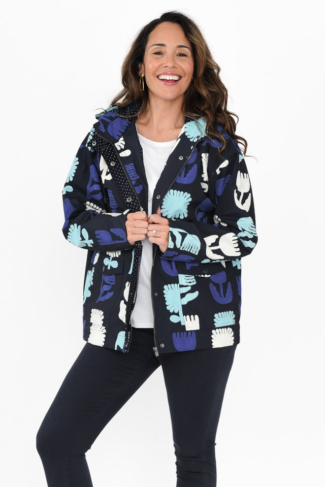 alt text|model:Nicole image 1