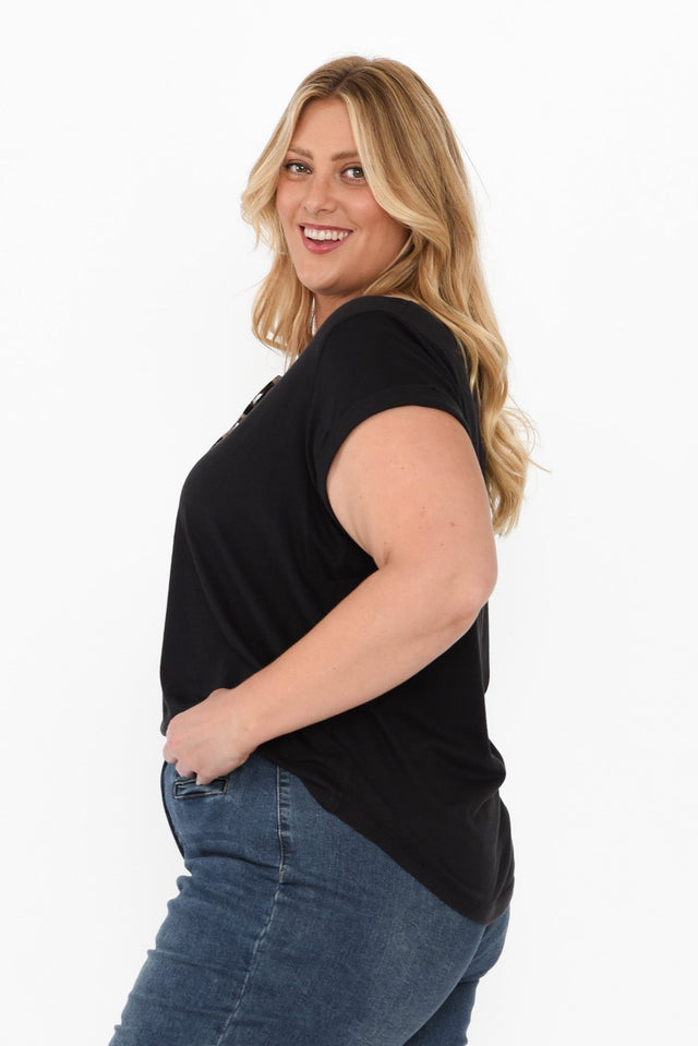 alt text|model:Caitlin image 11