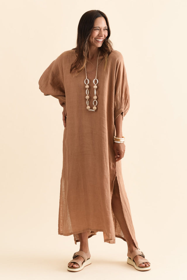 alt text|model:Cara image 9