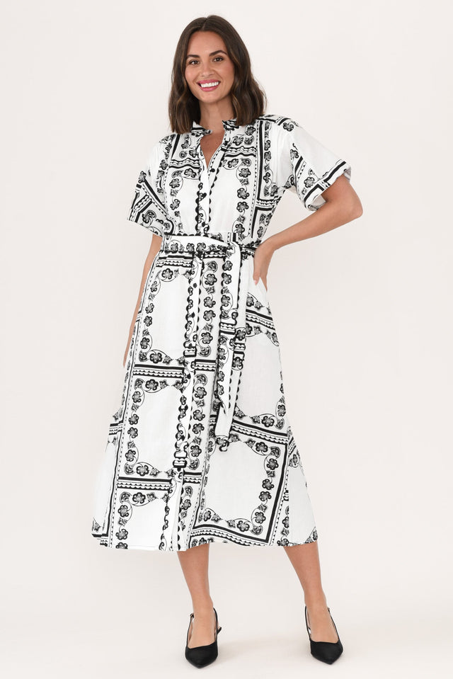 alt text|model:MJ image 4