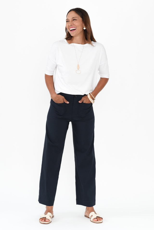 alt text|model:Cara image 7