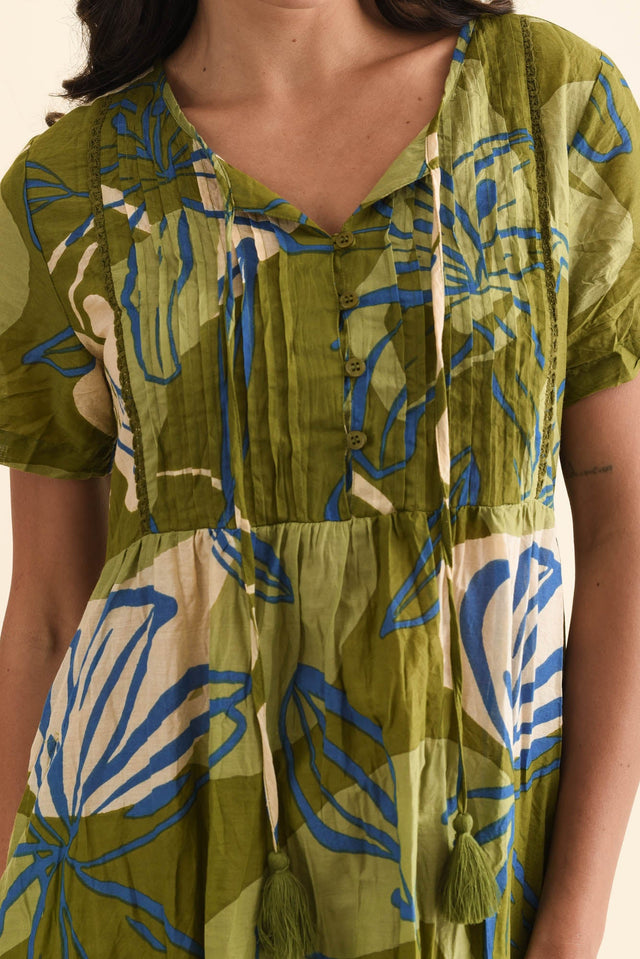 alt text|model:Brontie image 5