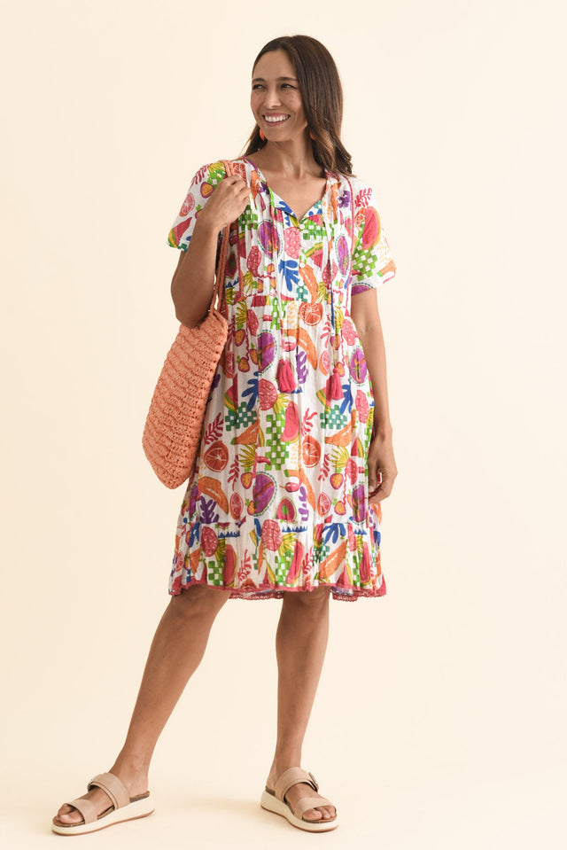 alt text|model:Cara image 1