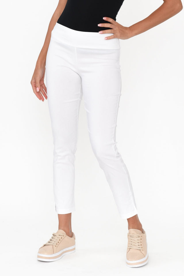 Marlin White Slim Leg Pants length_Cropped rise_Mid print_Plain colour_White PANTS alt text|model:Brontie