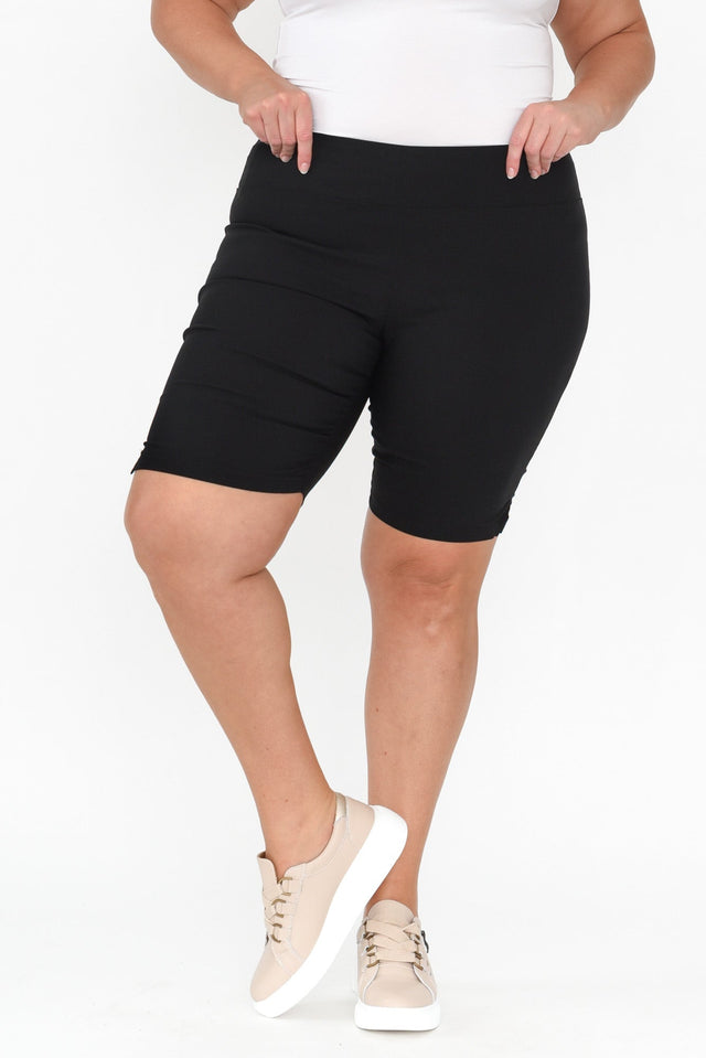 plus-size,curve-bottoms,plus-size-shorts, alt text|model:Caitlin image 8