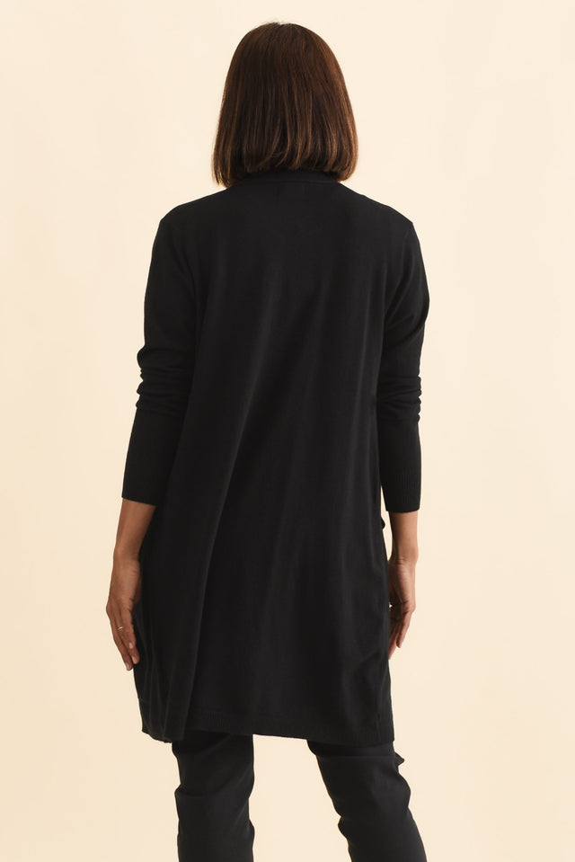 alt text|model:Cara image 5