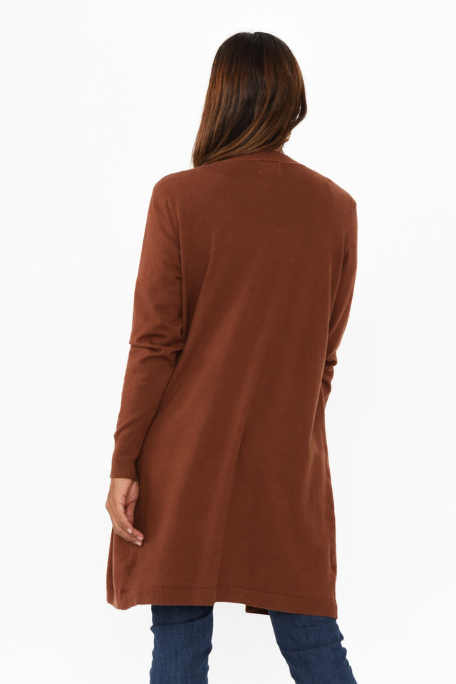 alt text|model:Cara image 6