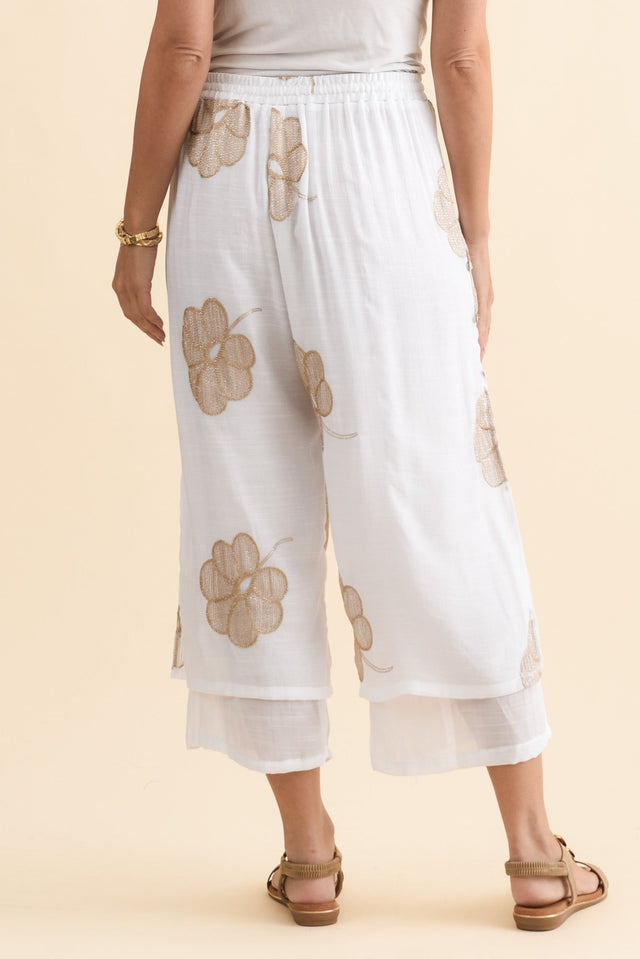 alt text|model:MJ image 4