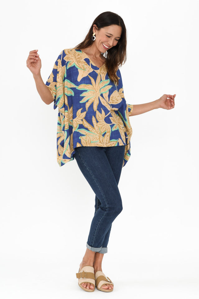 alt text|model:Cara image 3