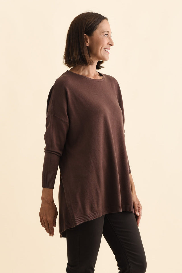 alt text|model:Cara image 3