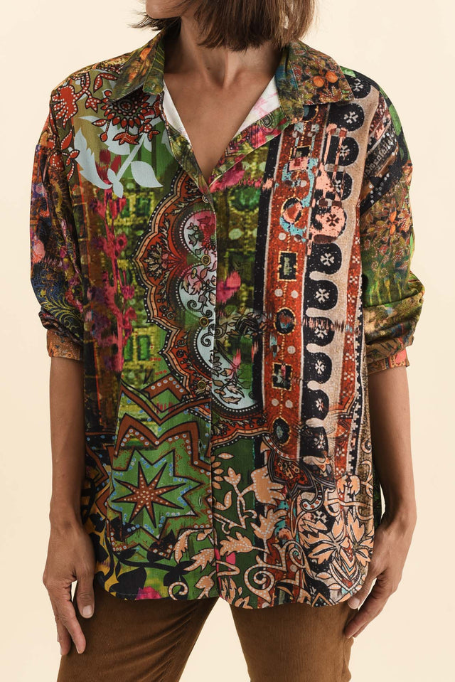 alt text|model:Cara image 5