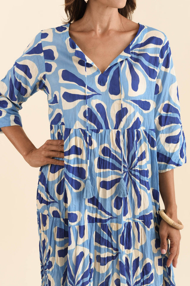 alt text|model:Cara image 7