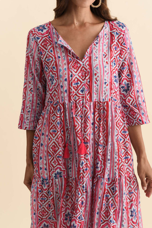 alt text|model:Cara image 5