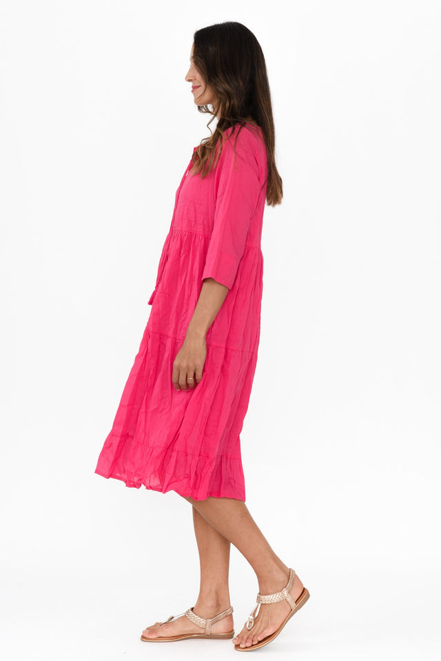 alt text|model:Cara image 4