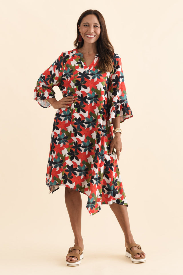 alt text|model:Cara image 3