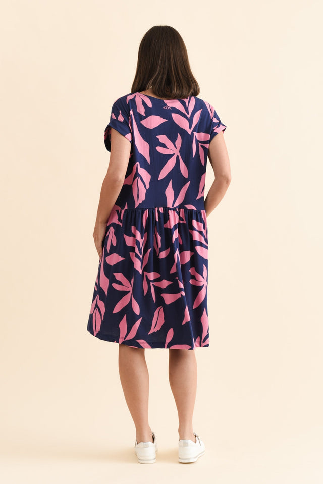 alt text|model:MJ image 5