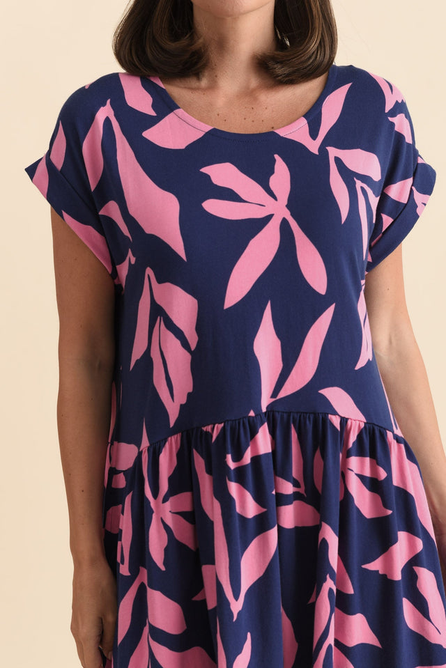 alt text|model:MJ image 6