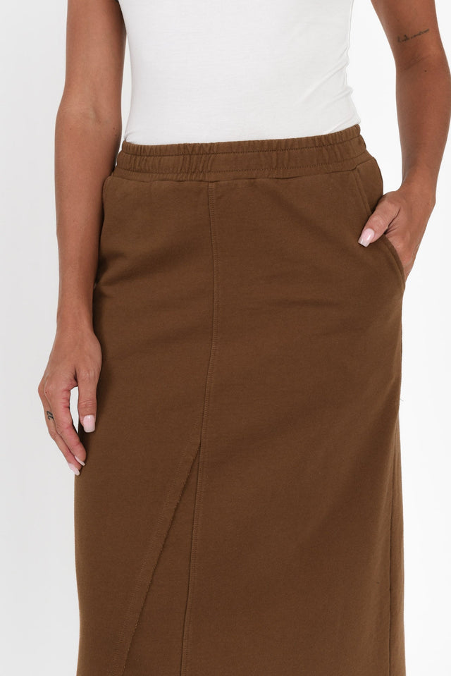 alt text|model:Brontie image 5