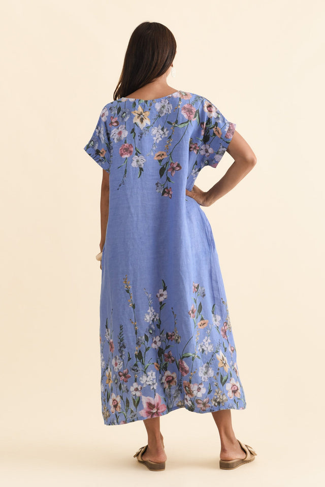 alt text|model:Cara image 5