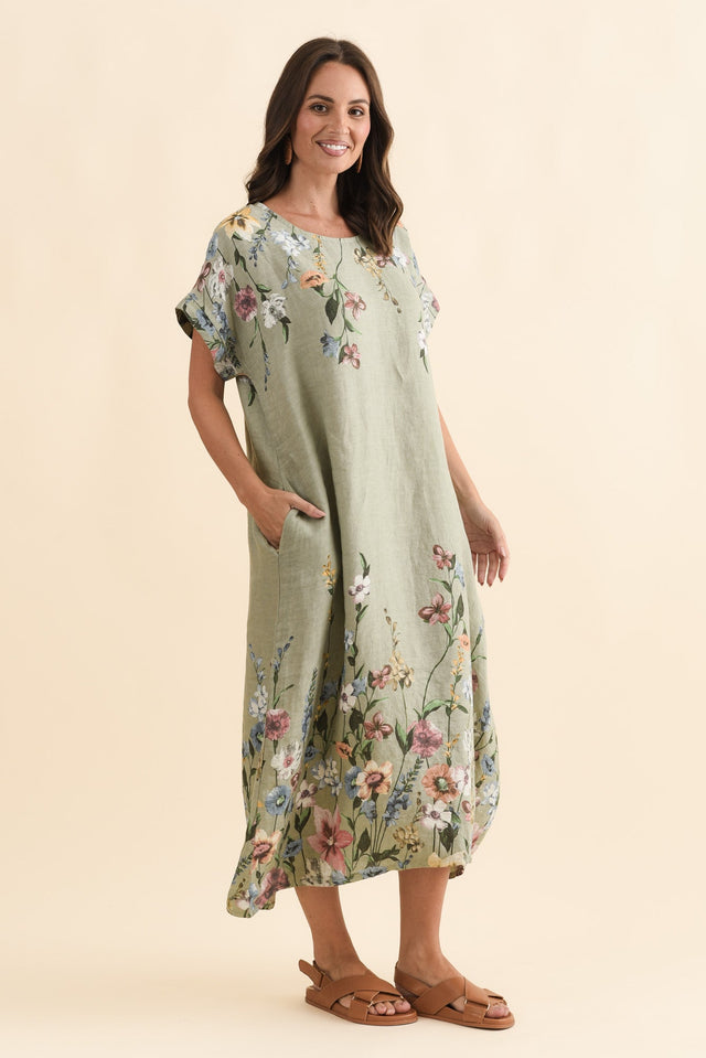 alt text|model:MJ image 5