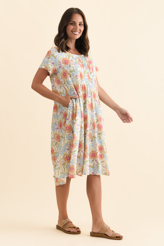 alt text|model:MJ image 5