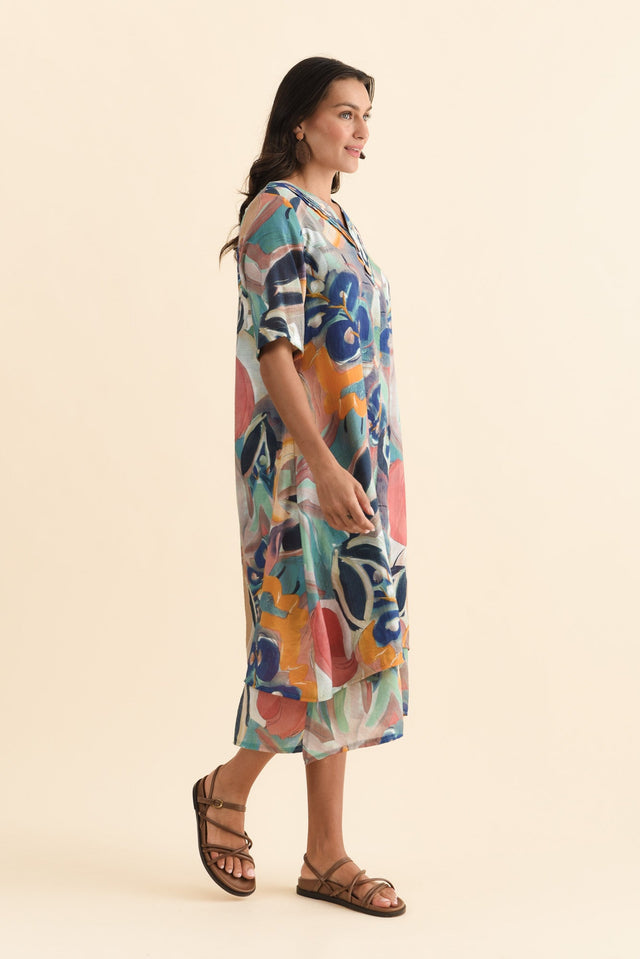 alt text|model:Brontie image 3