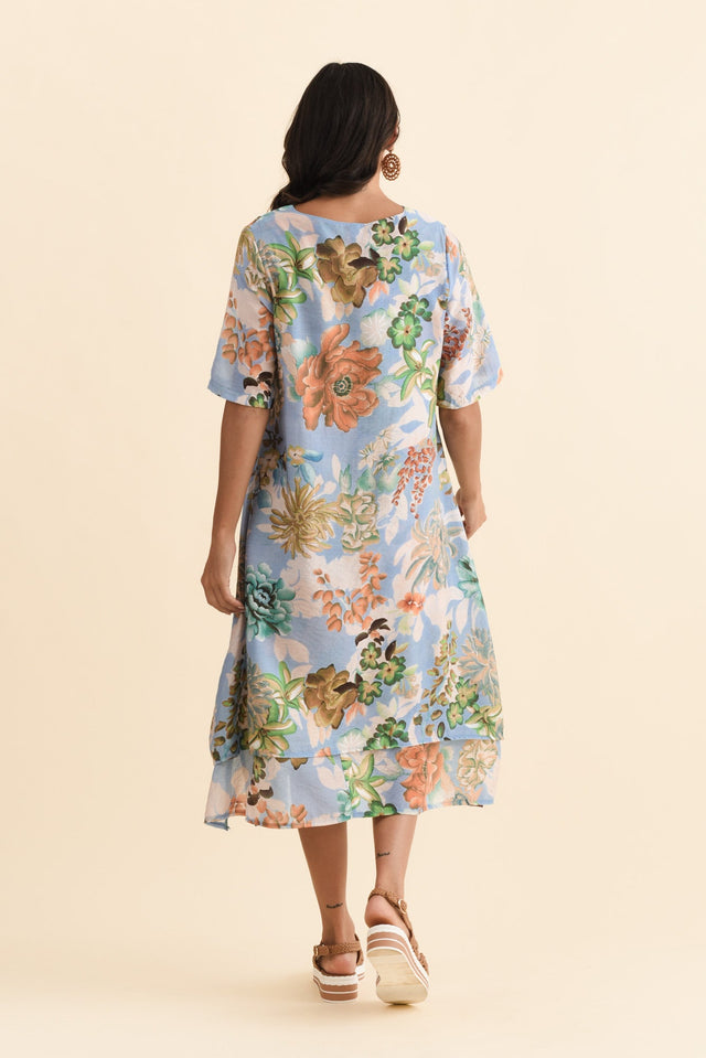 alt text|model:Brontie image 4